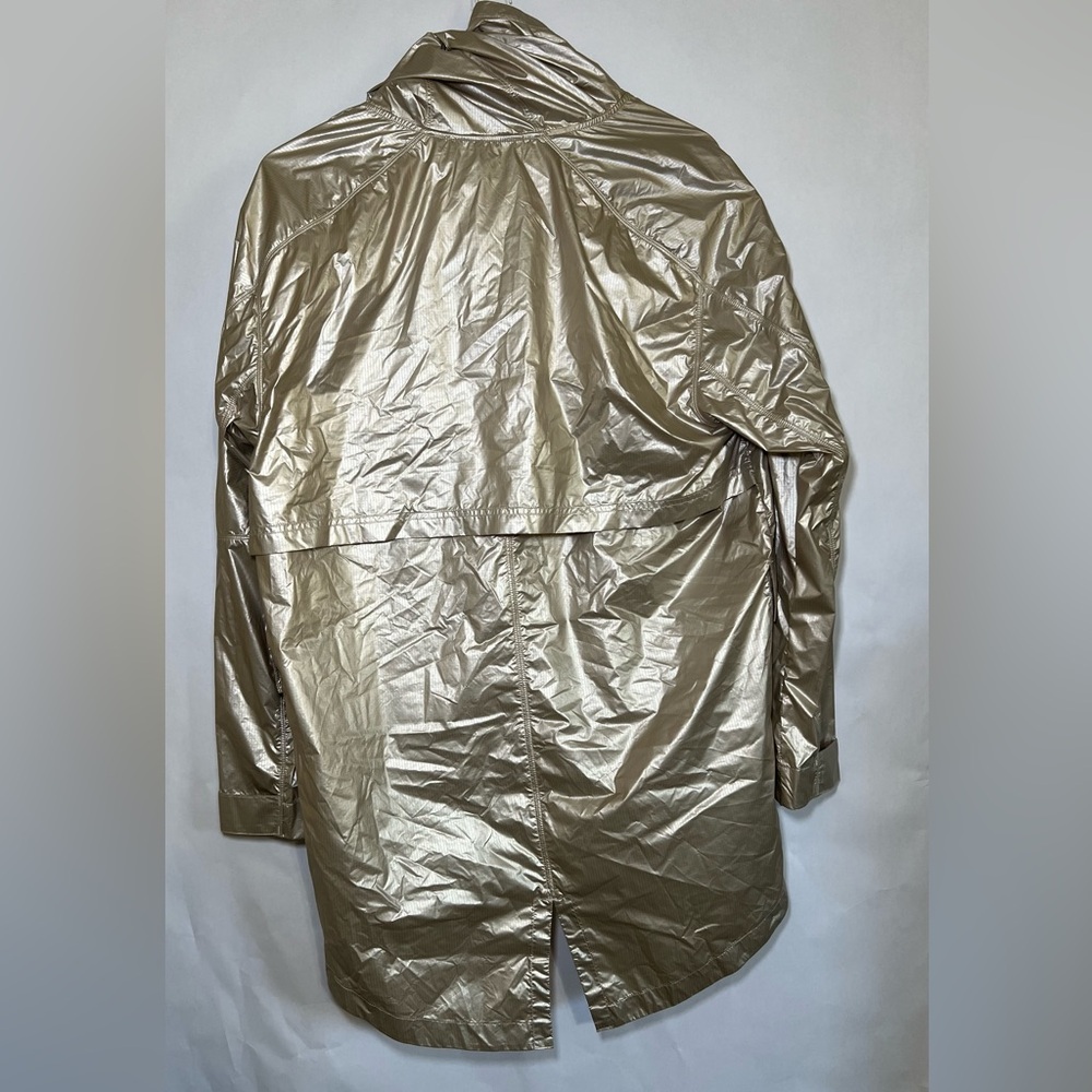 Under Armour Metallic Gold Hooded Windbreaker Jacket Size Small NWT - Picture 8 of 15